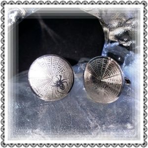 Spider cufflinks, Spider-Man fans will love these!